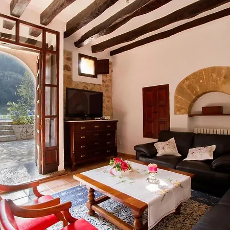 Tolle In Wunderschoener Landschaft By Interhome * 波连斯萨